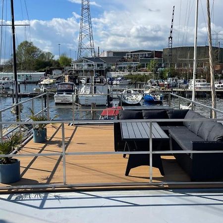 Premium Hausboot Blaue Lagune Lübeck Exterior foto