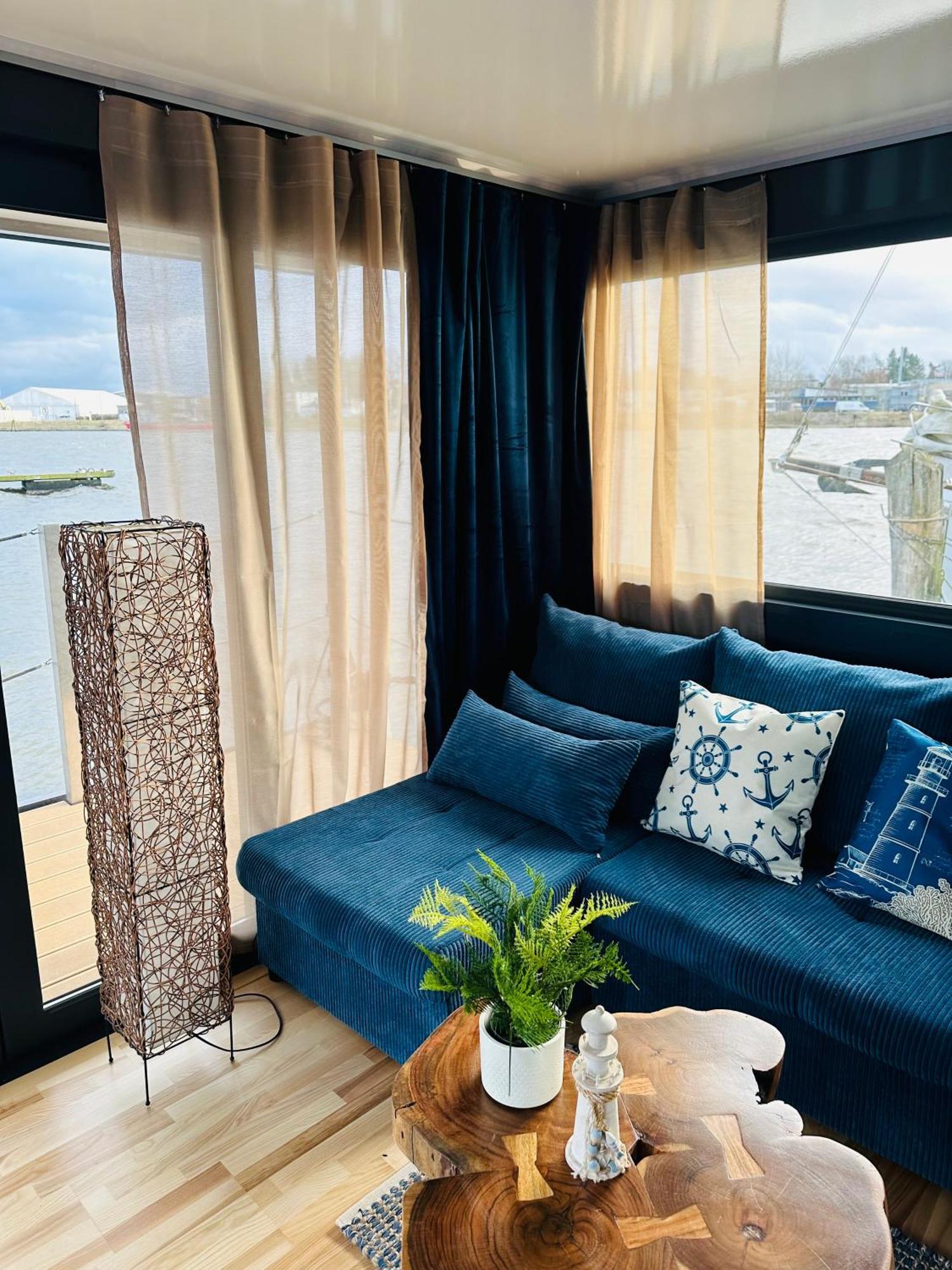 Premium Hausboot Blaue Lagune Lübeck Exterior foto